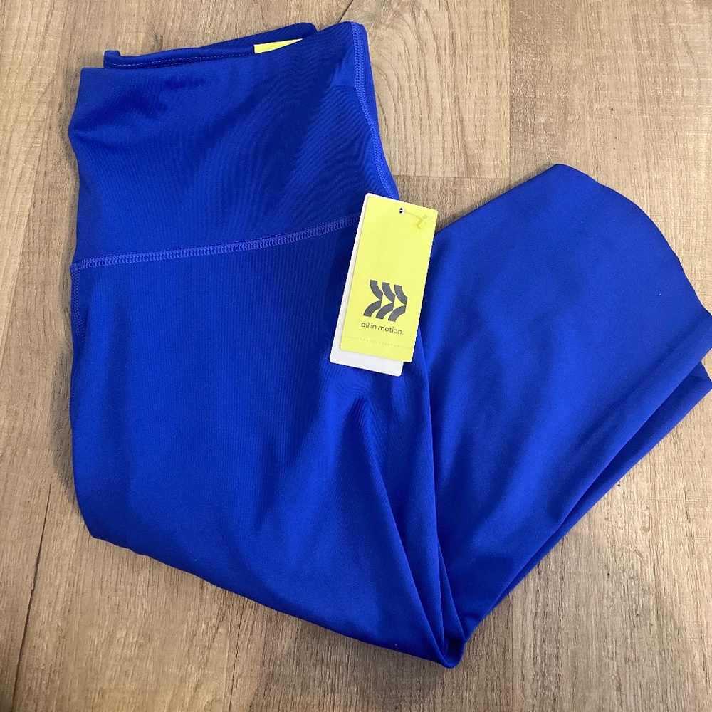 All in Motion Sculpt Ultra High Rise Capri Vibrant Blue Size Medium